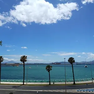 Homestay Vistas A 3 Paises Y 2 Continentes 1º Linea De Playa A 5 Minutos De Gibraltar, La Linea de la Concepcion
