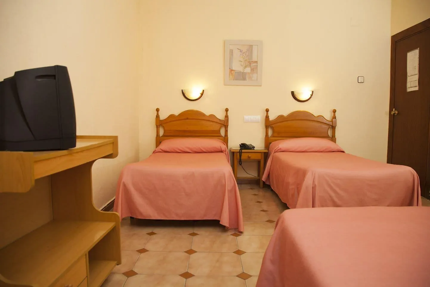 Gasthuis Hostal Paris La Línea de la Concepción
