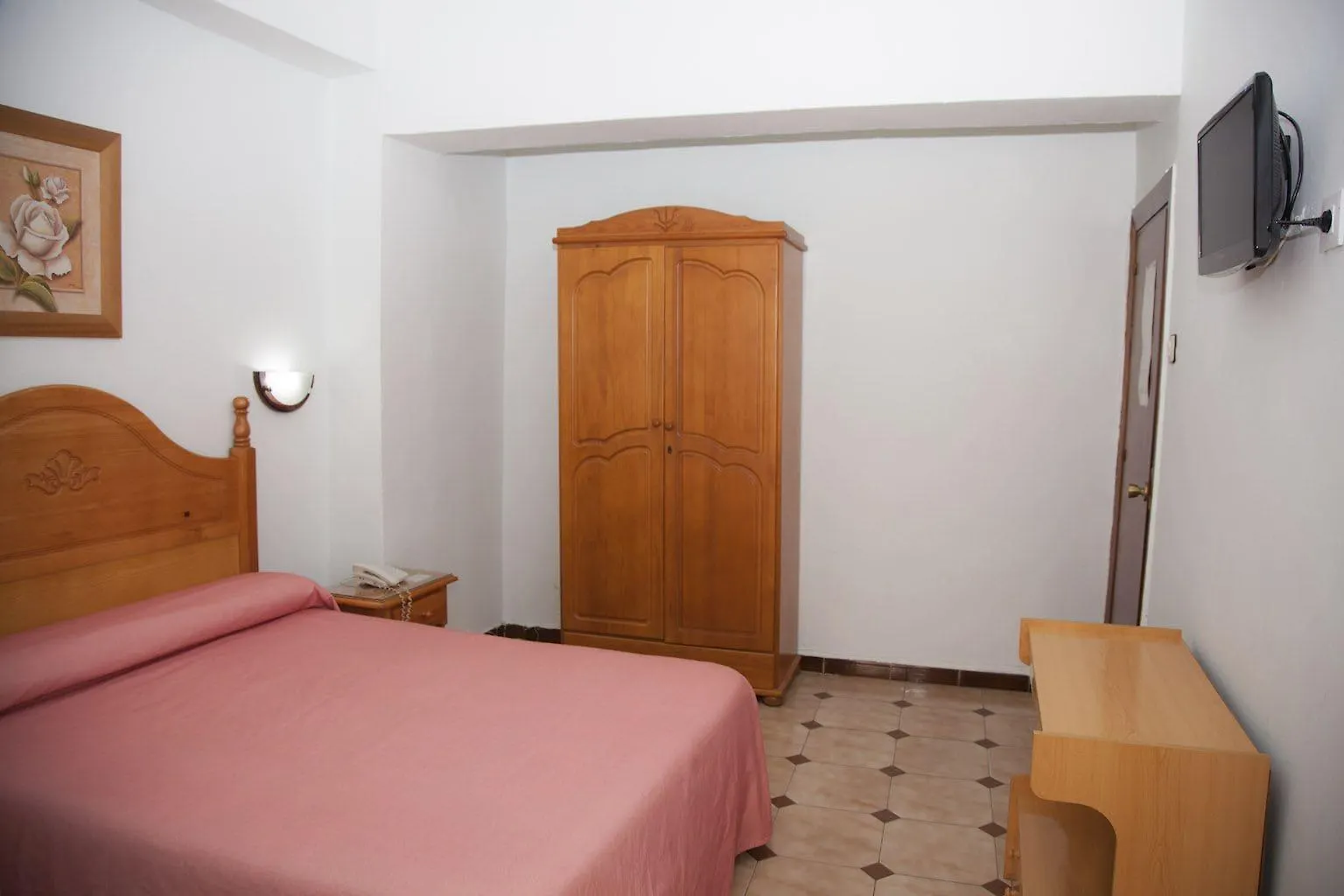 Gasthuis Hostal Paris La Línea de la Concepción