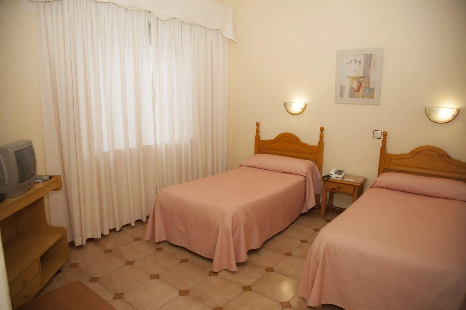 Gasthuis Hostal Paris La Línea de la Concepción