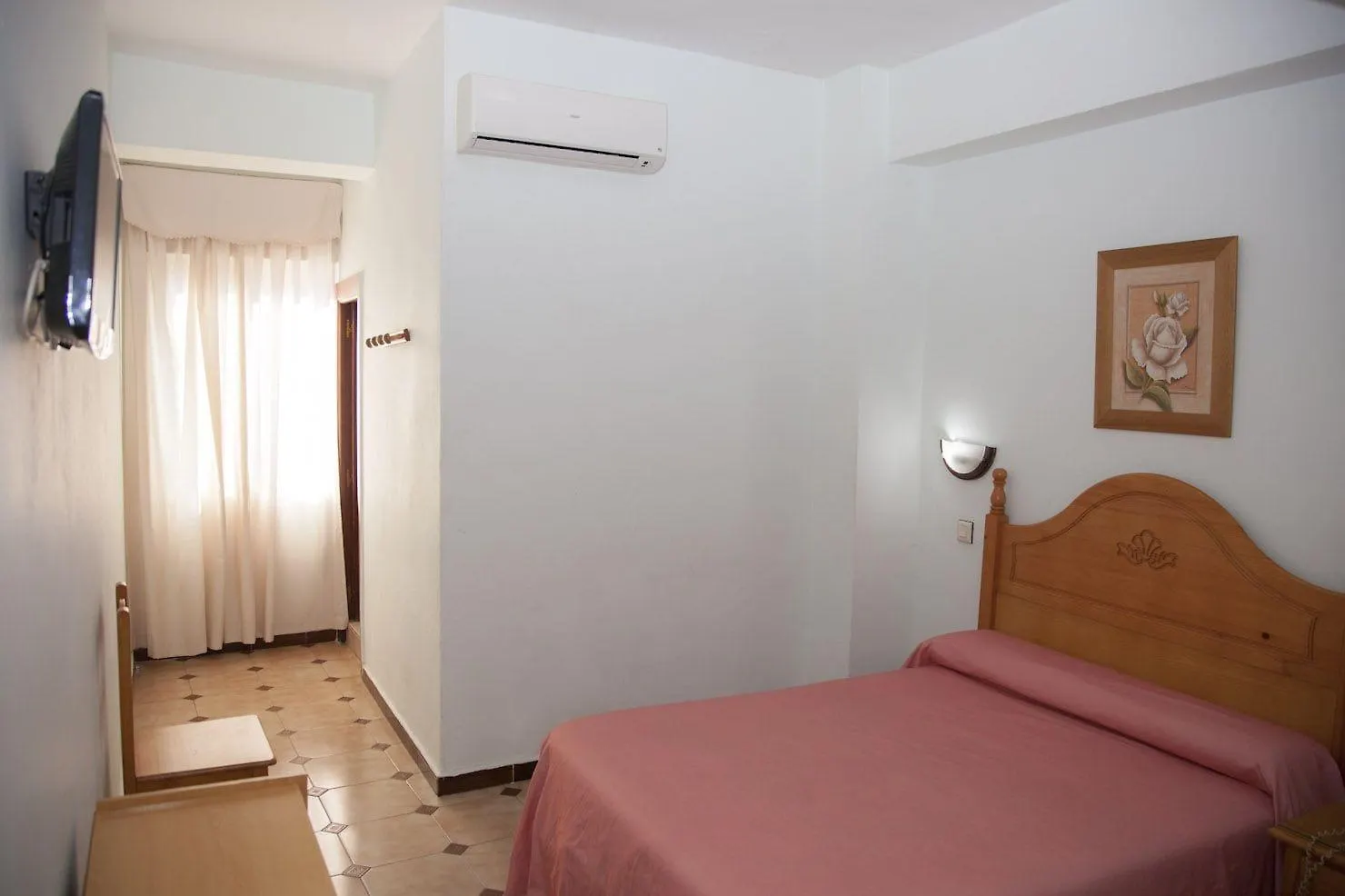 Hostal Paris La Línea de la Concepción